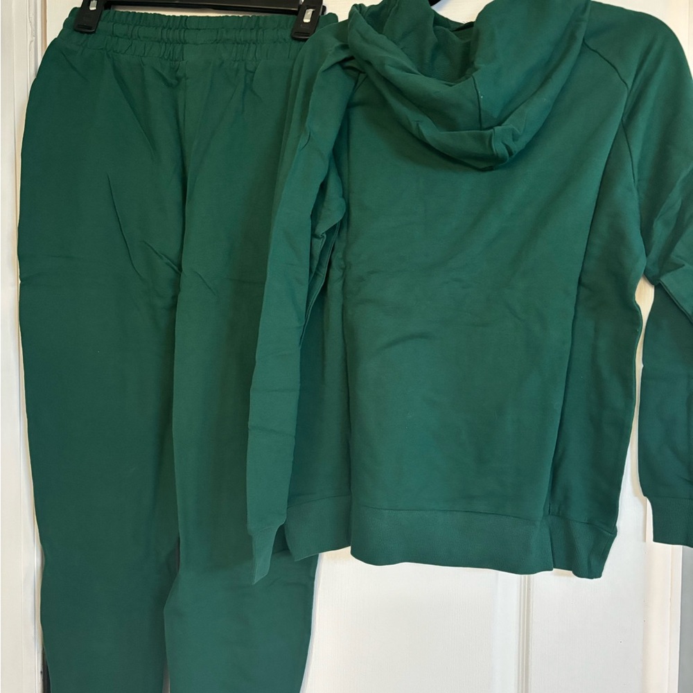 New Green track suit  set- - Picture 4 of 7